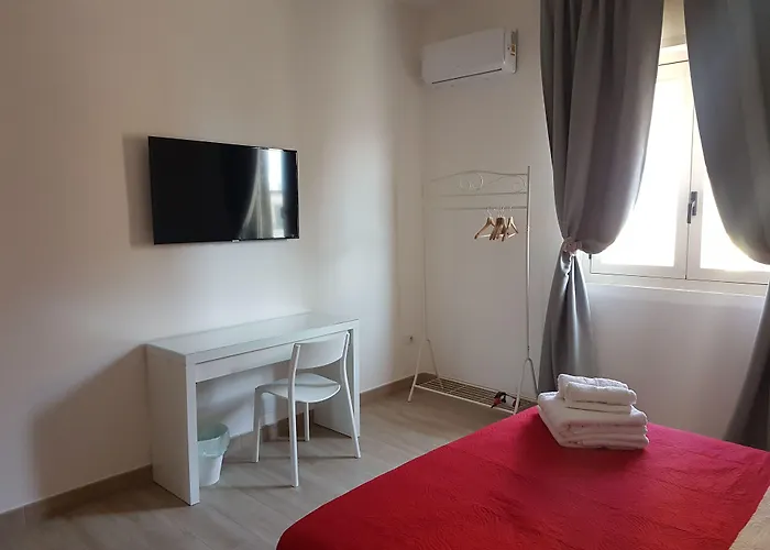 B&B Pompeii Rooms לינה וארוחת בוקר